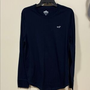 Hollister Crew Neck Tee long sleeve medium